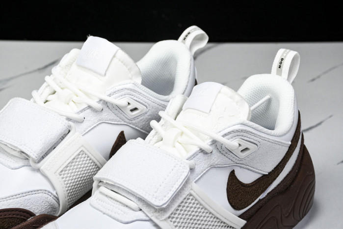 Nike Zoom Field Jaxx SP Travis Scott HQ3073-100