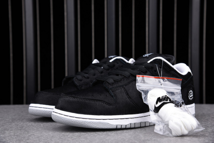 nike sb dunk low medicom toy (2020) - cz5127-001