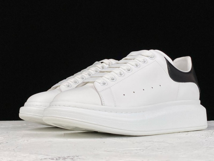 ale*d*r M*Q*en sole sneakers black kickze-1