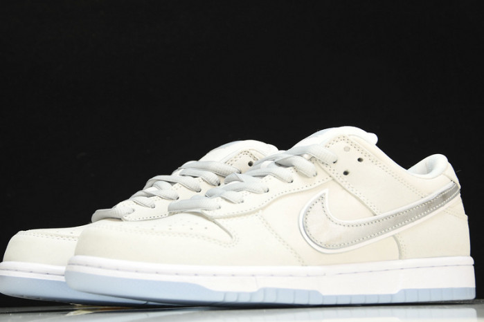 nike sb dunk low white lobster (friends and family) fd8776-100