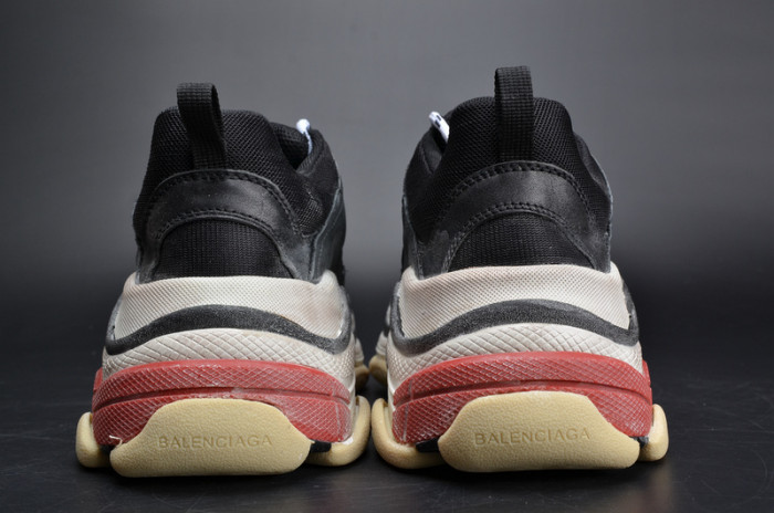 bl 17fw triple s trainer black/ red mens w05m23972