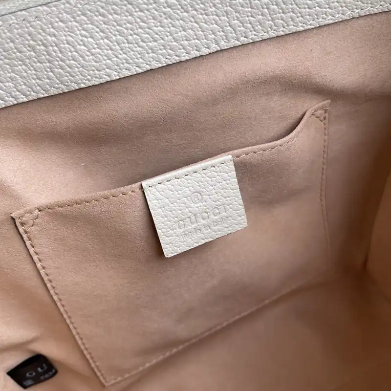 G*u*i bag 2210dj0027